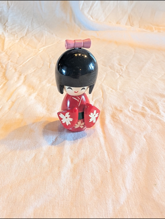 Vintage Other - 💥SALE💥Vintage Red Kokeshi Doll with Pink Bow